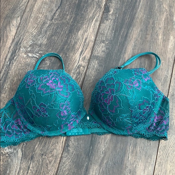 Pretty lace push up bra - Picture 2 of 8